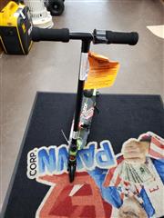 RAZOR BLACK LABEL E90 90W KICK ELECTRIC SCOOTER - BLACK/GREEN